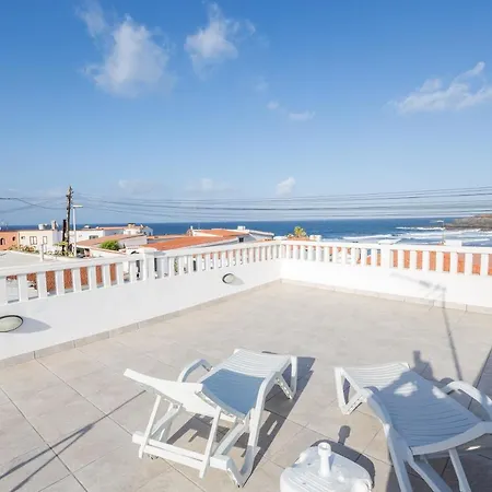 Holiday home Sea Views Private Terrace 2br House Near The